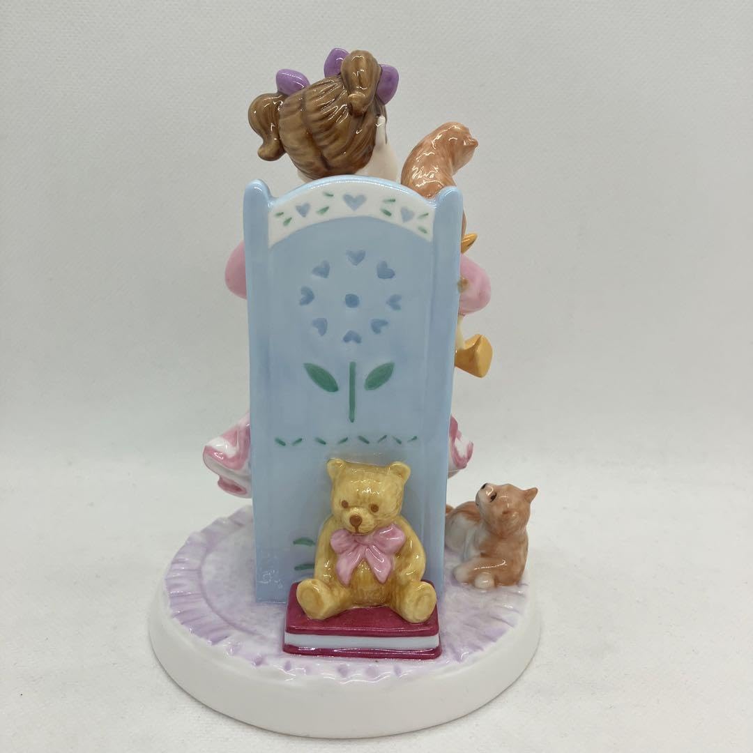 ロイヤルドルトン「The Bedtime Story」フィギュリン ロイヤルドルトン「The Bedtime Story」フィギュリン